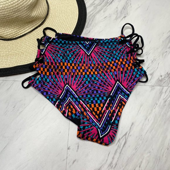 New! Tart Collections Printed Bikini Bottom - Picture 2 of 10